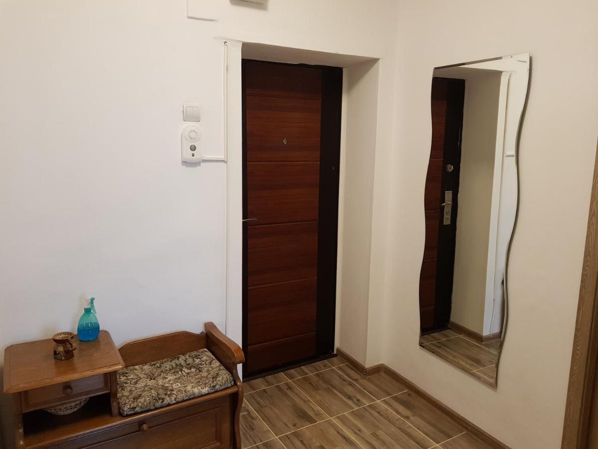 Aris Apartment Hunedoara Ngoại thất bức ảnh